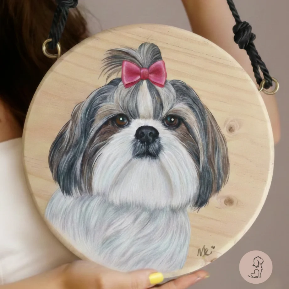 Ilustración personalizada de mascota pintada a mano sobre madera redonda